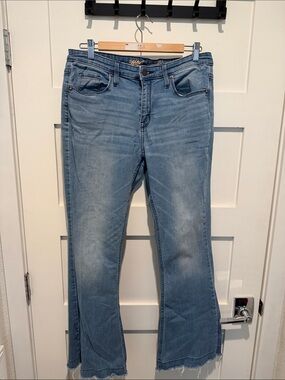 Women’s Light Blue Frayed Hem Mossimo Jeans
